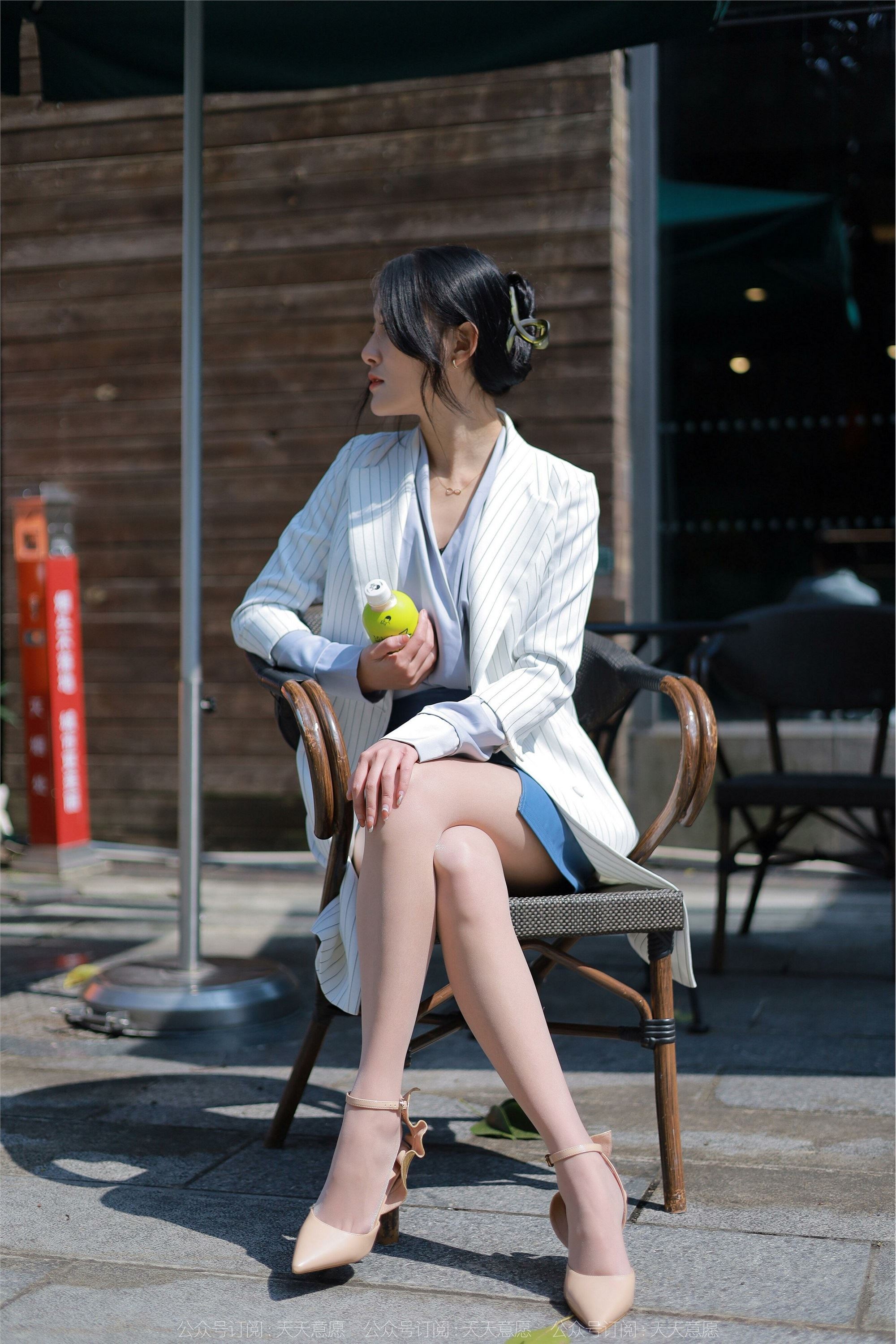 IESS异思趣向  2022.04.16 丝享家1061：婉萍《蓝衣女神》